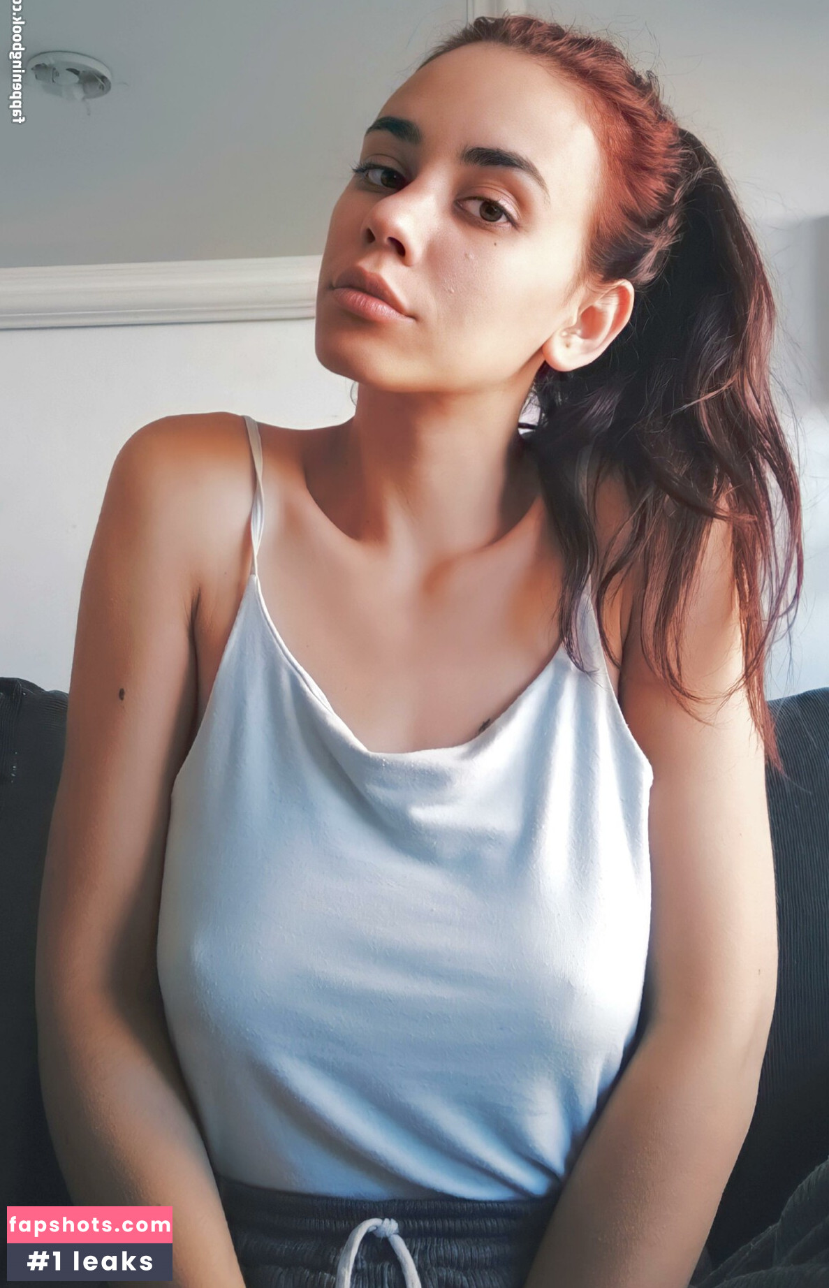 Vera Kaludi gallery photo #20