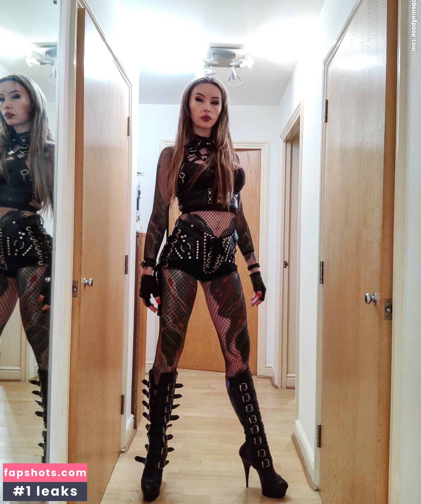 Veronica Carol Blades Nude Leaks OnlyFans Photos #4 - LeakJerk