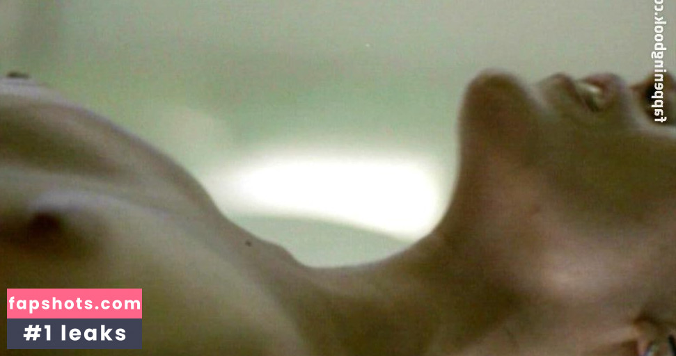 Veronica Delao gallery photo #5