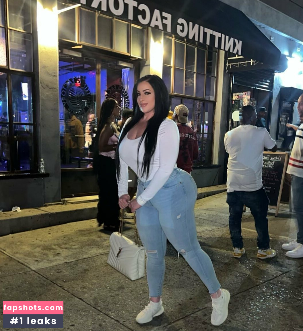 Veronica Dragone gallery photo #4