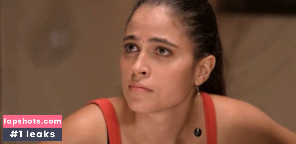 Veronica Gentili gallery photo #25