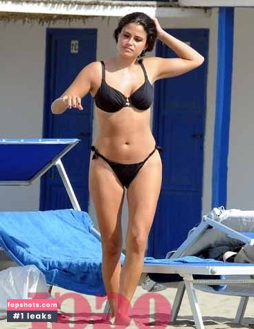 Veronica Gentili gallery photo #6