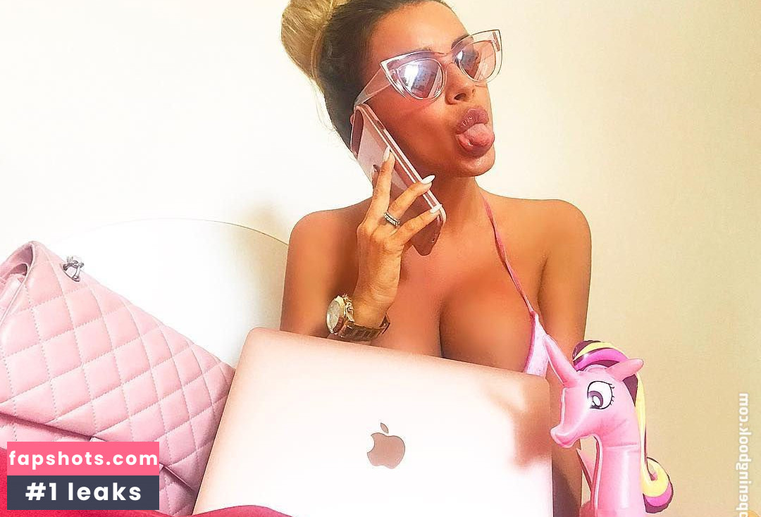 Veronica Graf Nude Leaks OnlyFans Photos #17 - LeakJerk