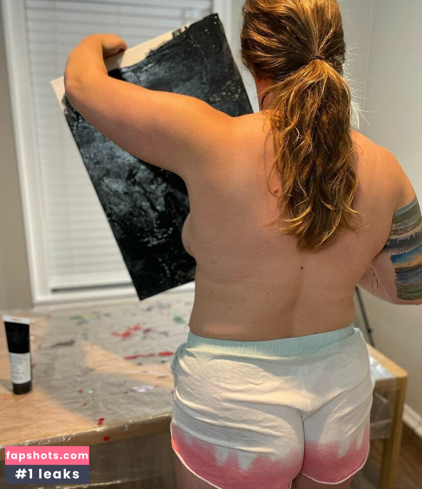 Veronica Greenwood gallery photo #2