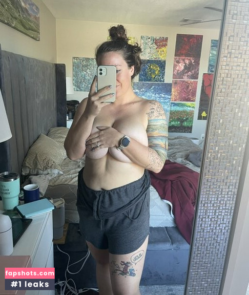 Veronica Greenwood gallery photo #16