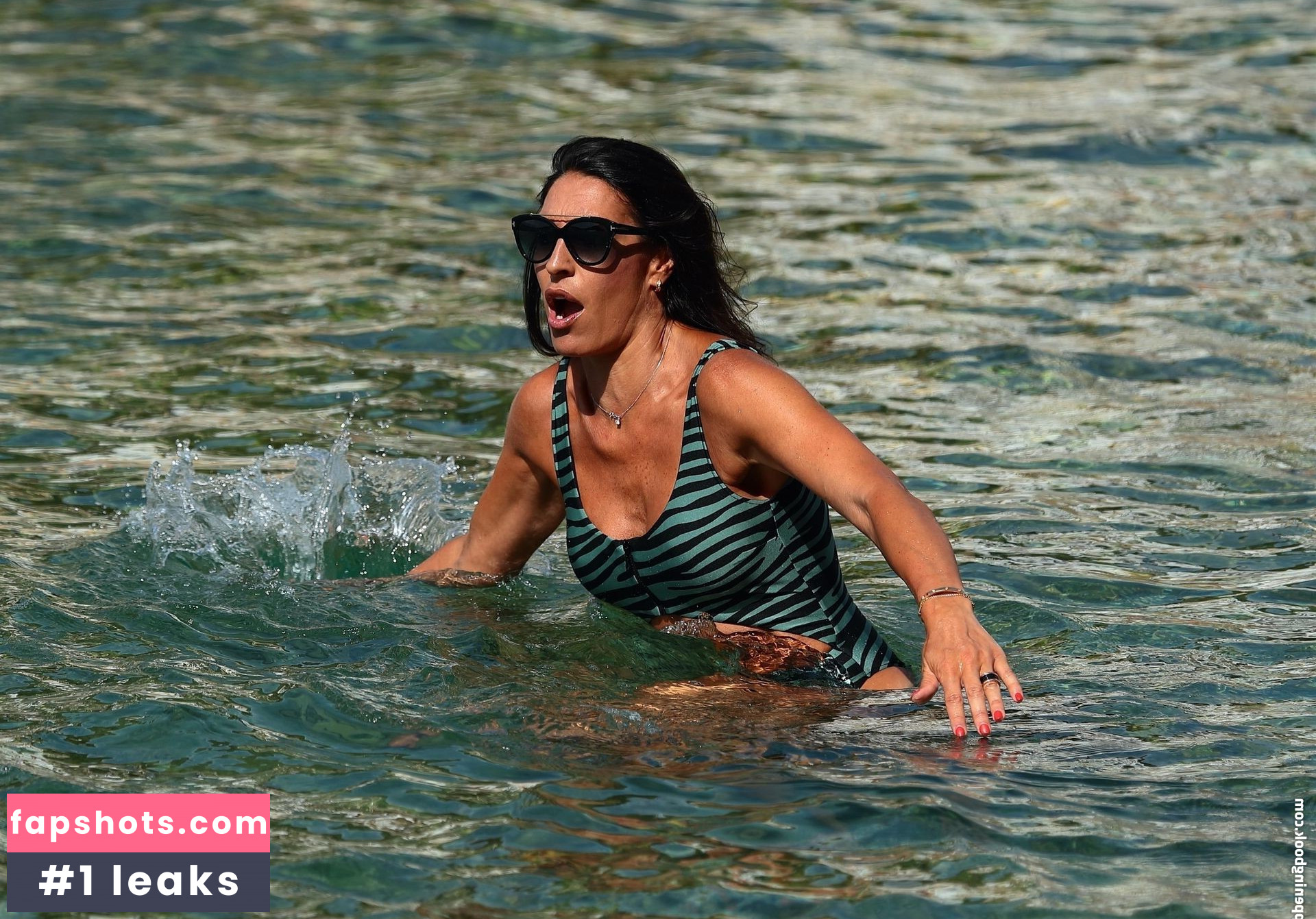 Veronica Hidalgo Nude Leaks OnlyFans Photos #32 - LeakJerk