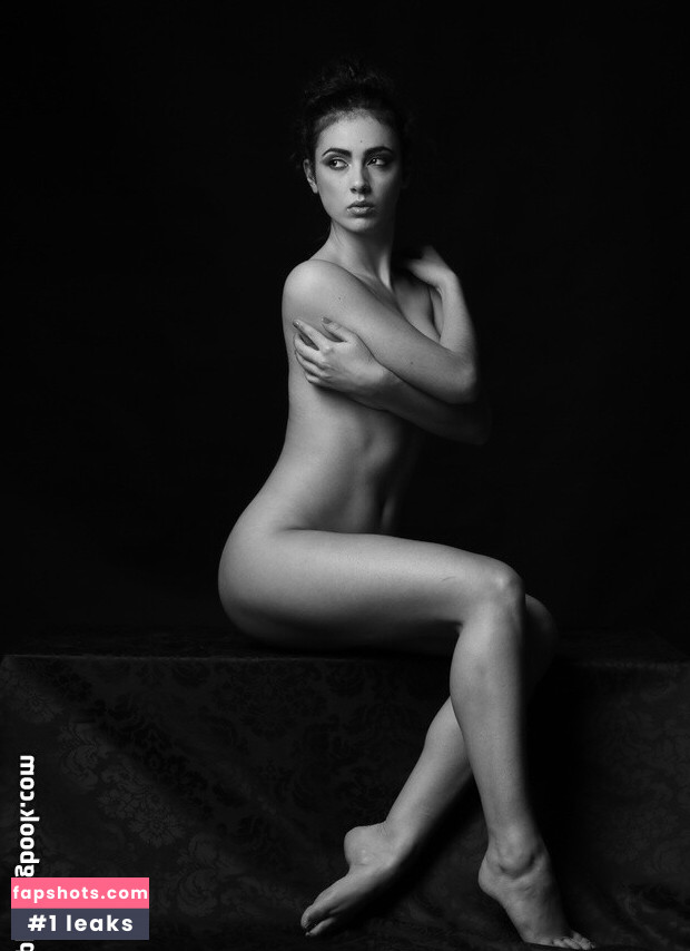 Veronica Manzo Nude Leaks OnlyFans Photos #5 - LeakJerk