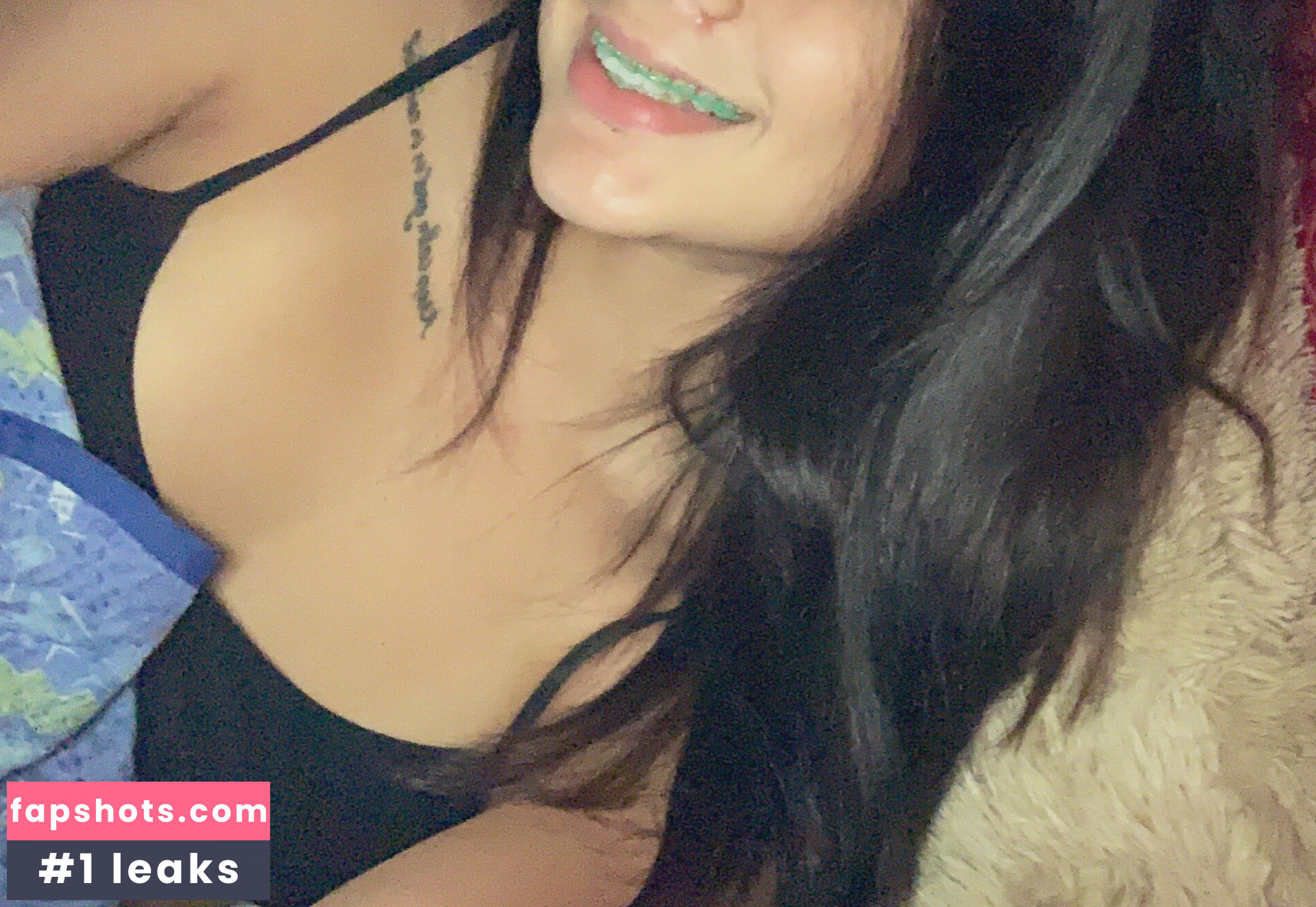 Veronica Oviedo gallery photo #12