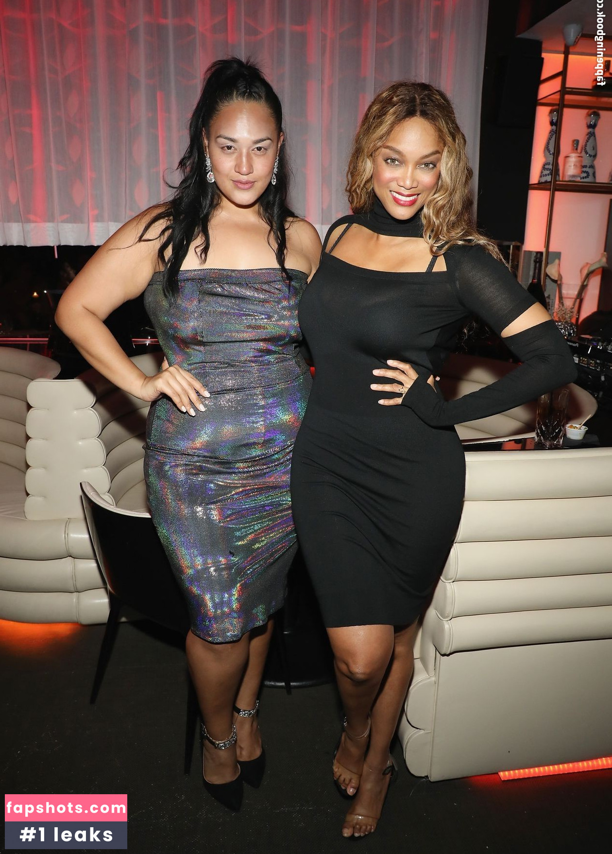 Veronica Pome'e gallery photo #14