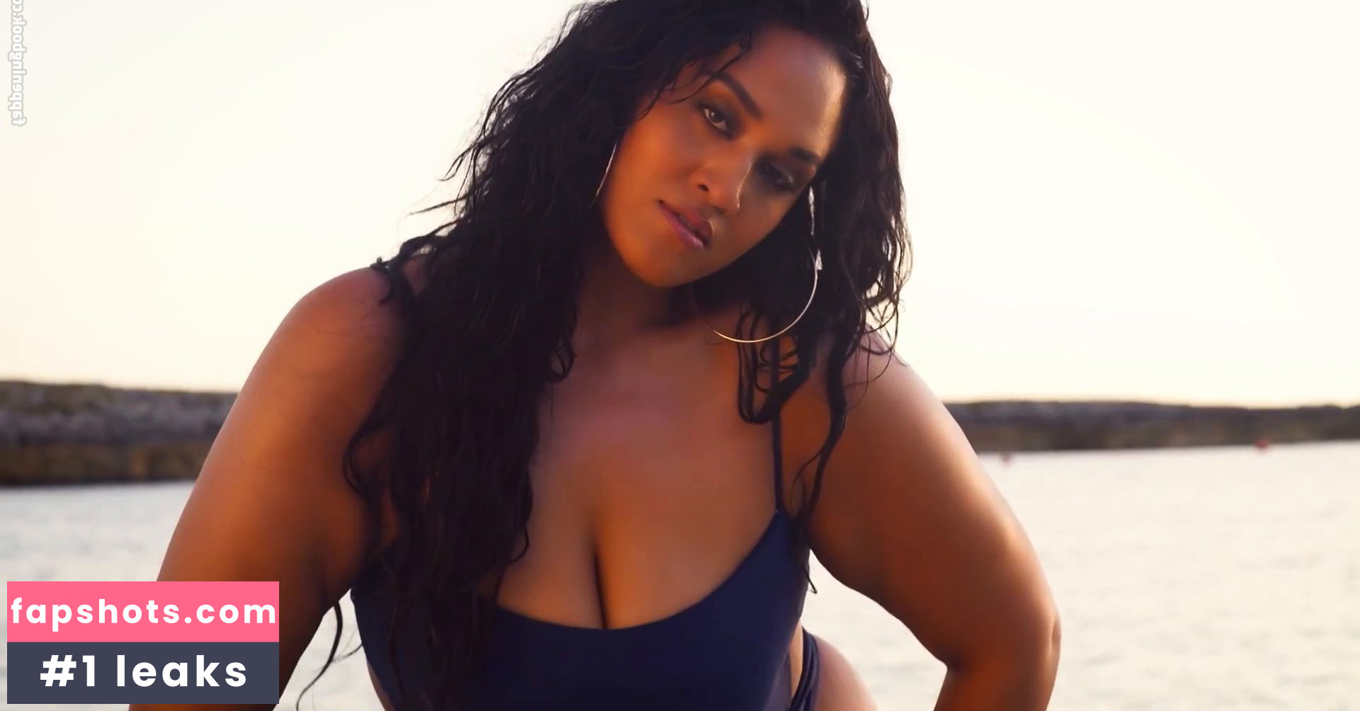 Veronica Pome'e gallery photo #46