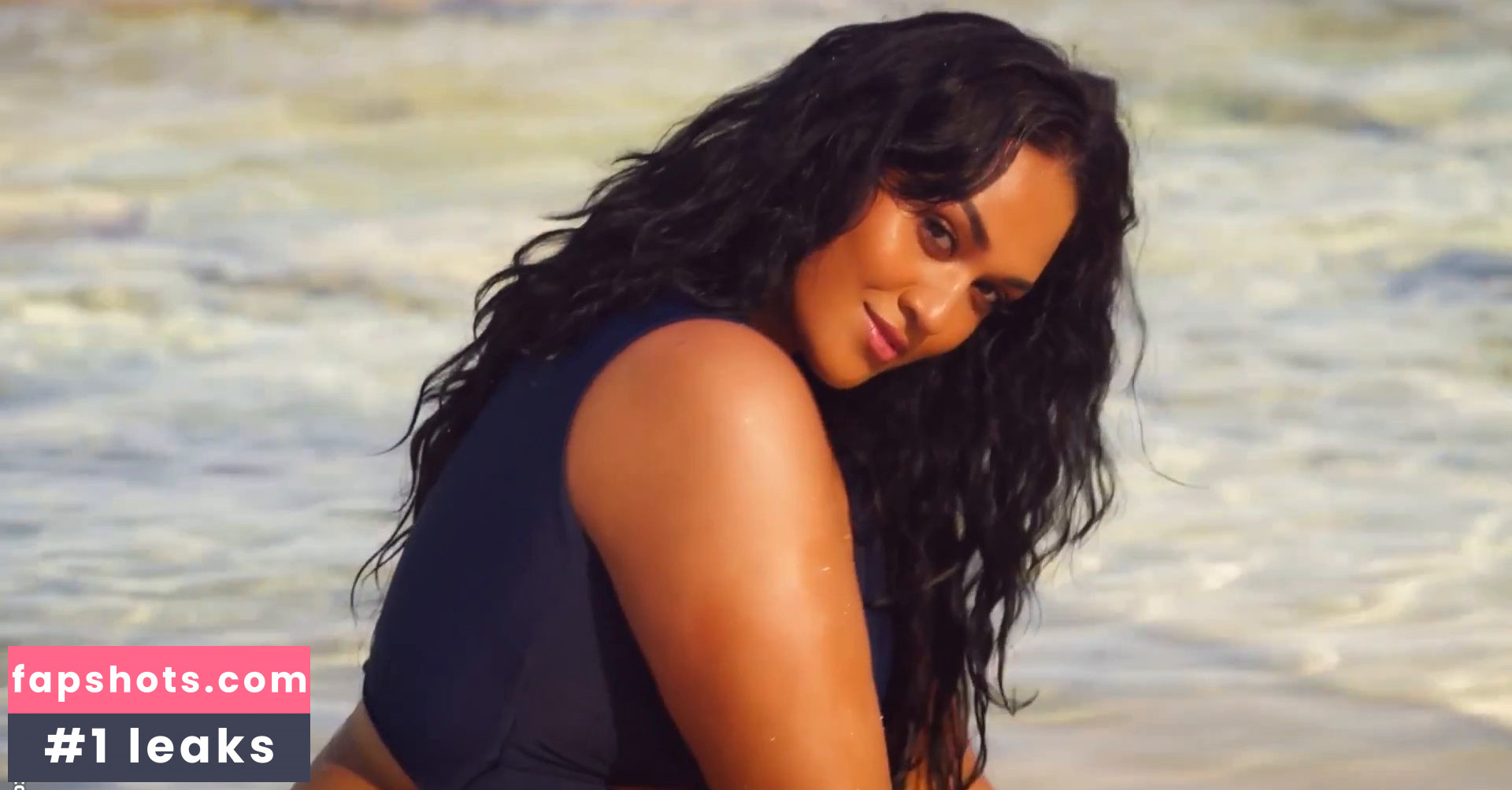 Veronica Pome'e gallery photo #50