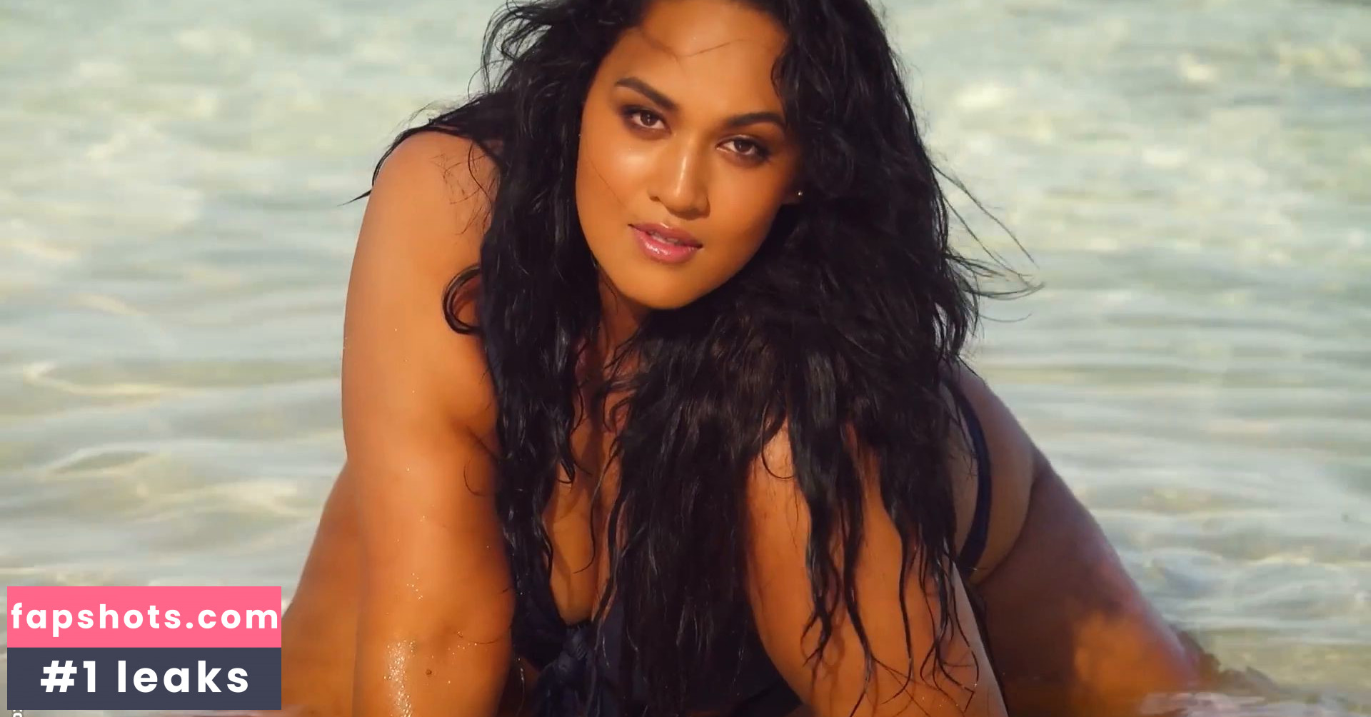 Veronica Pome'e gallery photo #51