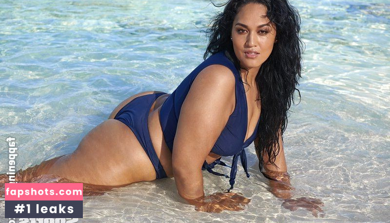 Veronica Pome'e gallery photo #71