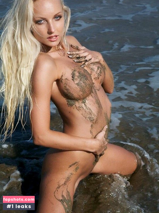 Veronika Simon gallery photo #57