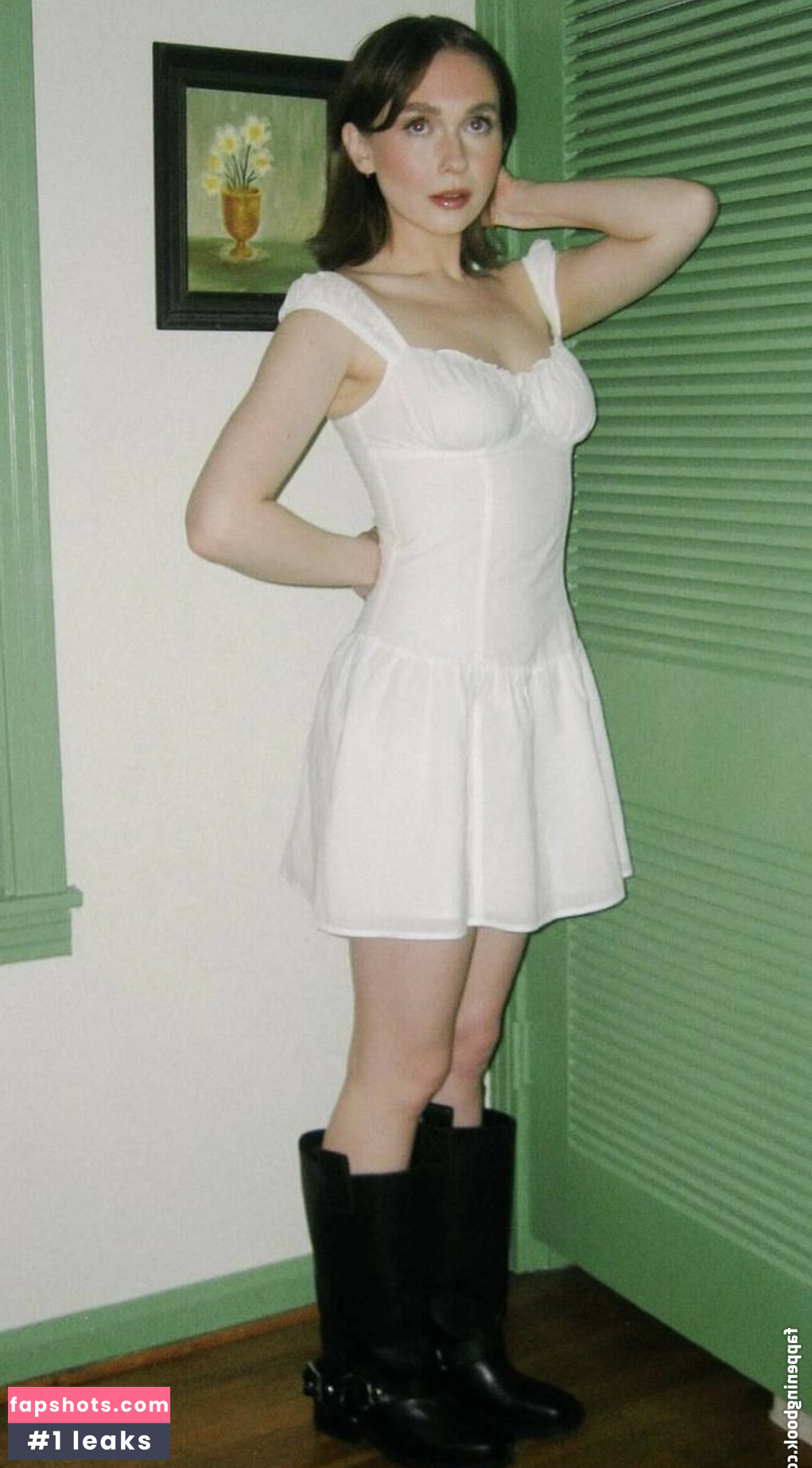 Veronika Slowikowska gallery photo #13