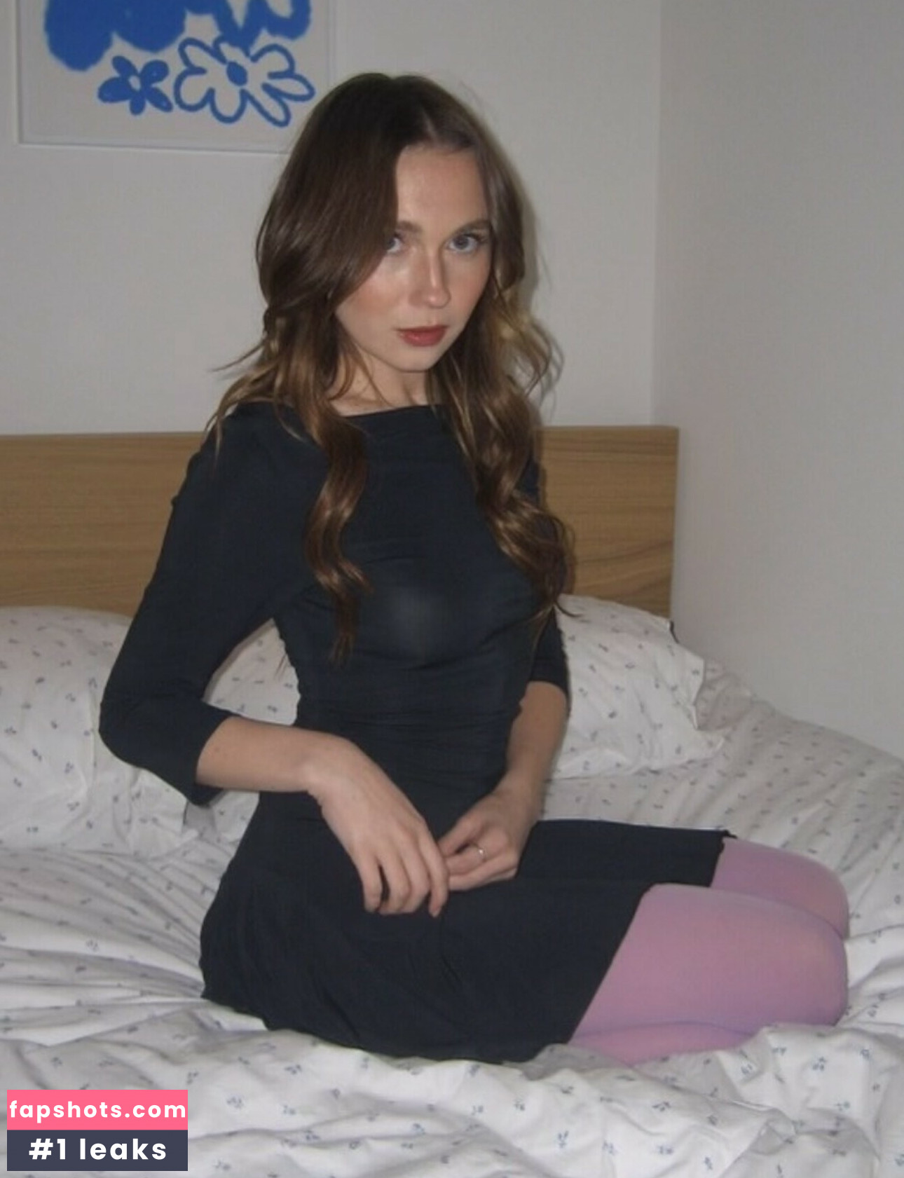 Veronika Slowikowska gallery photo #3