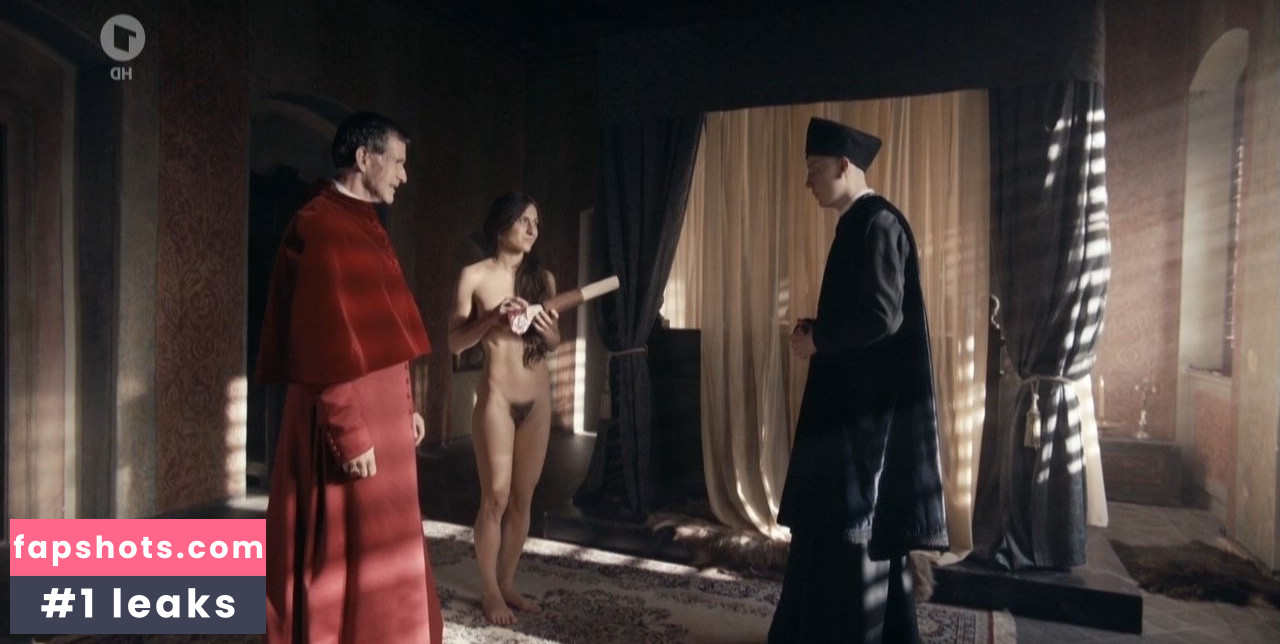 Veronika Strapkova gallery photo #6