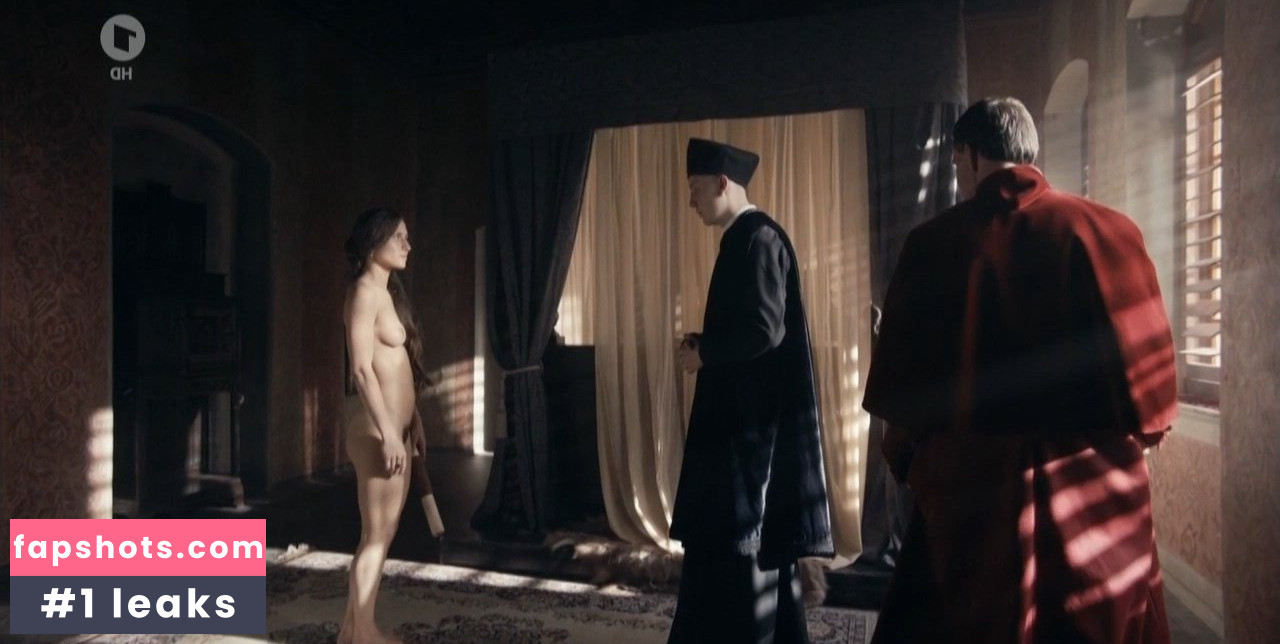 Veronika Strapkova nude babe gallery