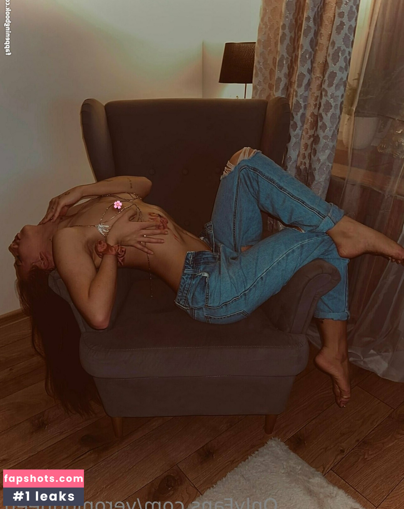 Veroniqqueen Nude Leaks OnlyFans Photos #11 - LeakJerk