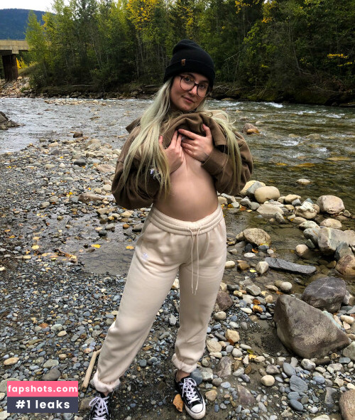 Verysmolhat Nude Leaks OnlyFans - Fapshots
