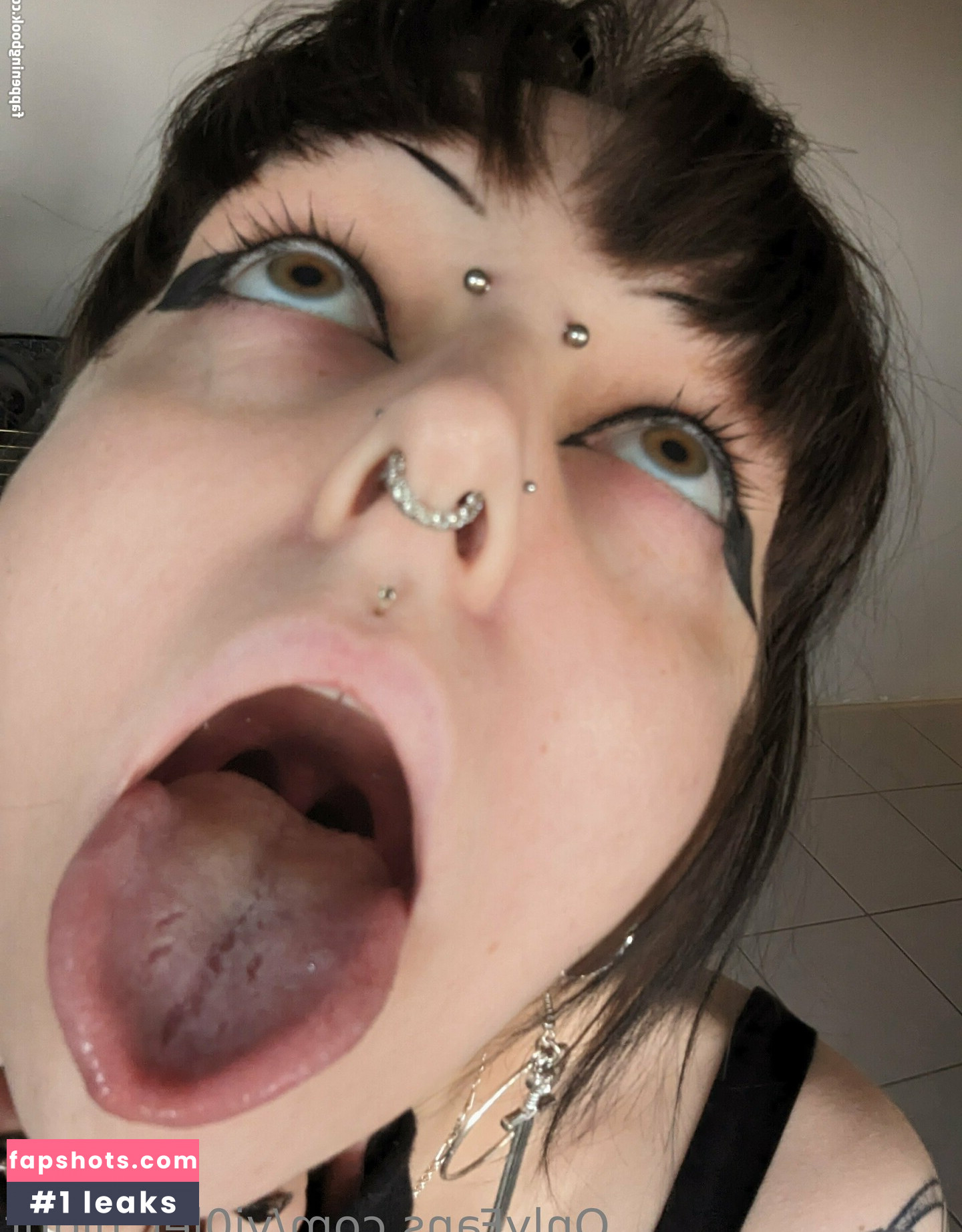 vi0let_night gallery photo #16