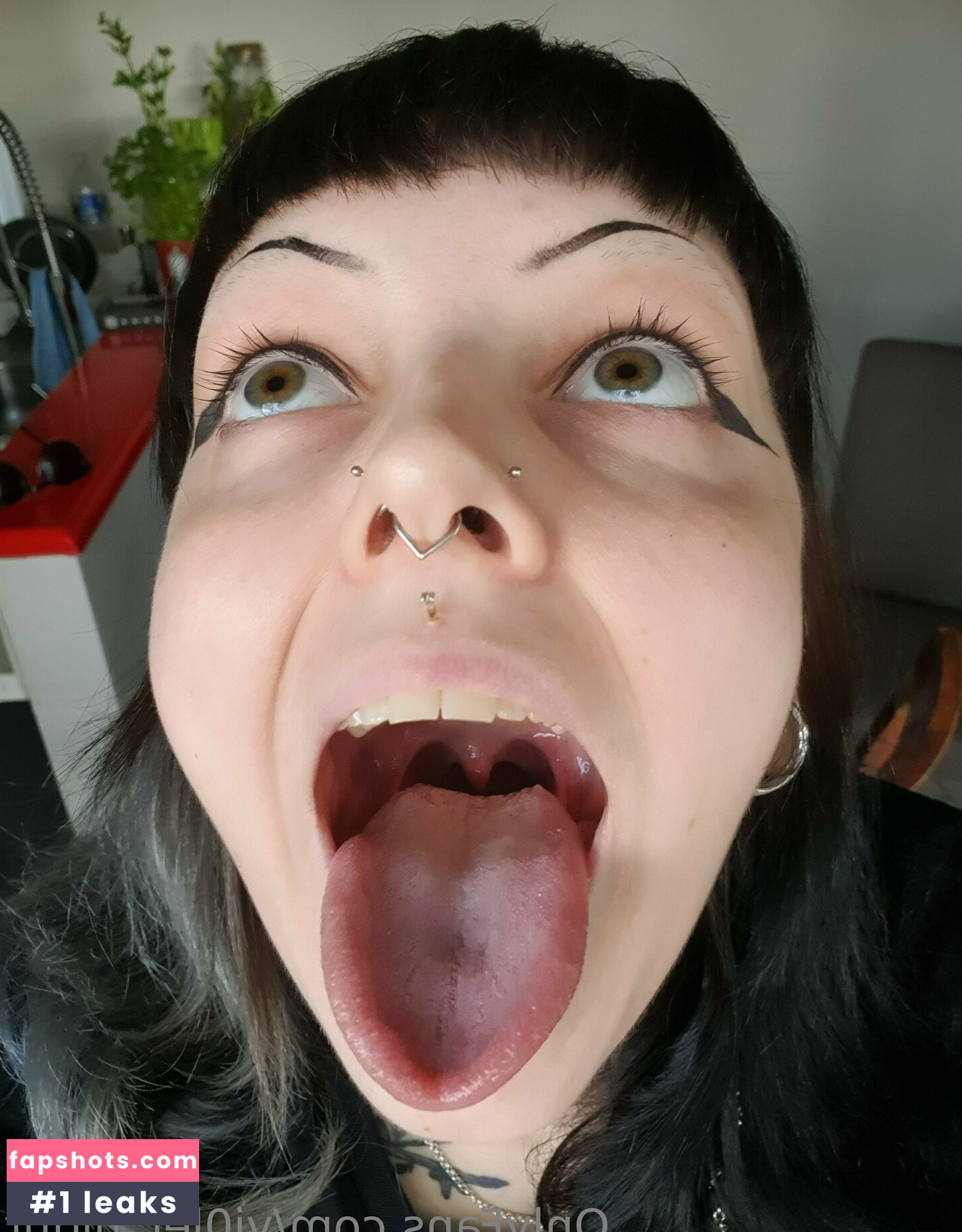 vi0let_night gallery photo #45