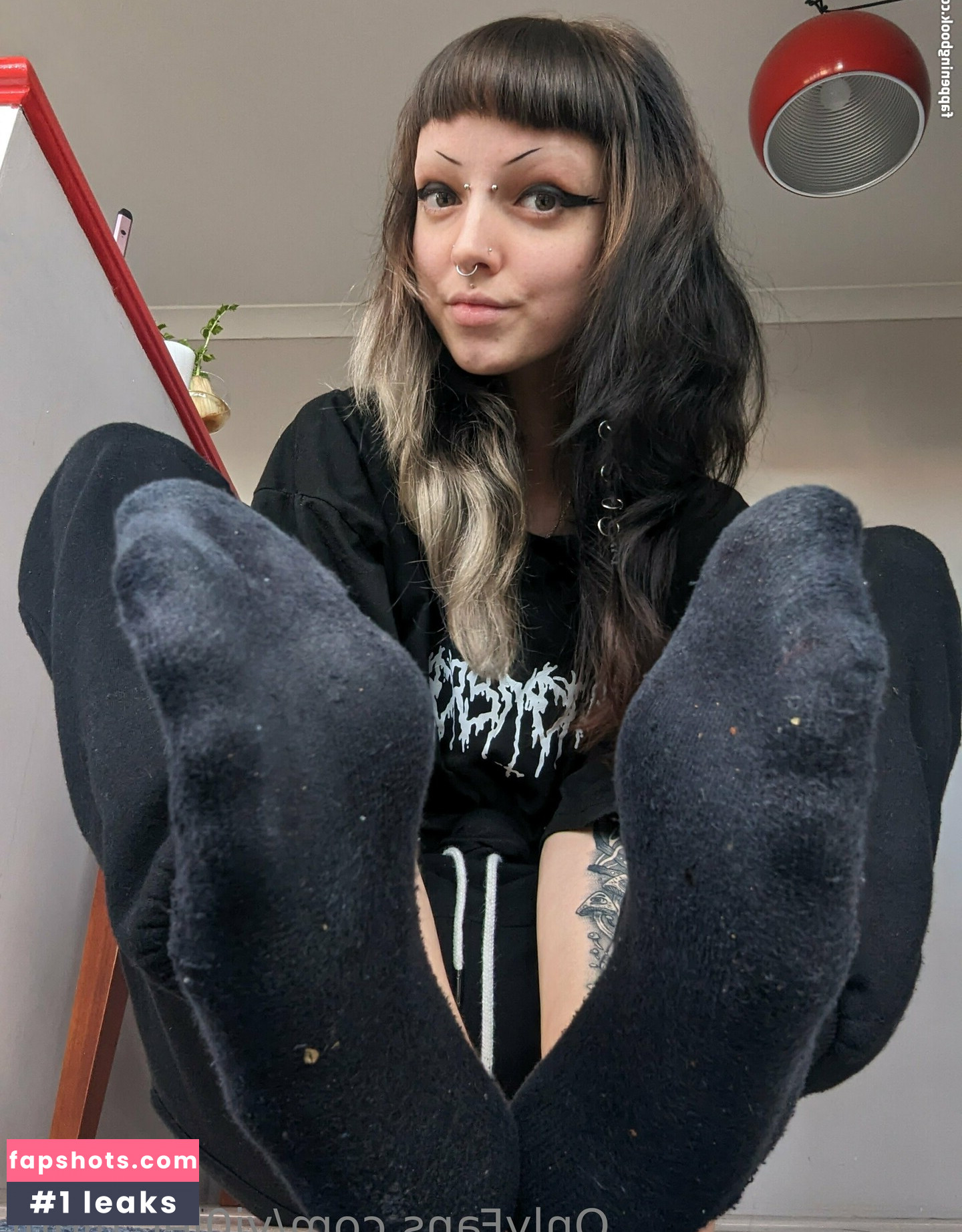 vi0let_night gallery photo #9