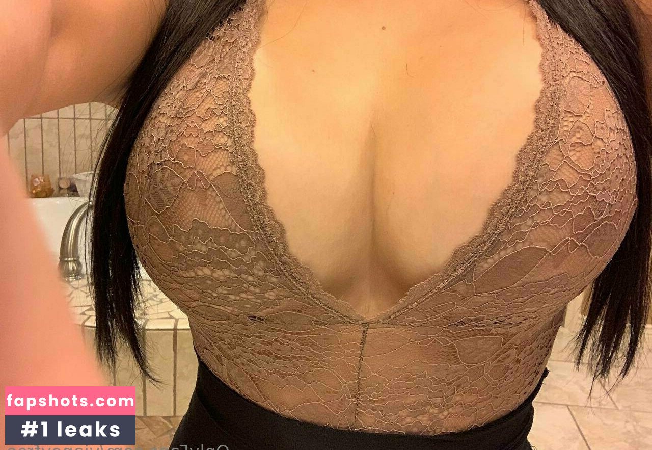 vianeyfree Nude Leaks OnlyFans Photos #27 - LeakJerk
