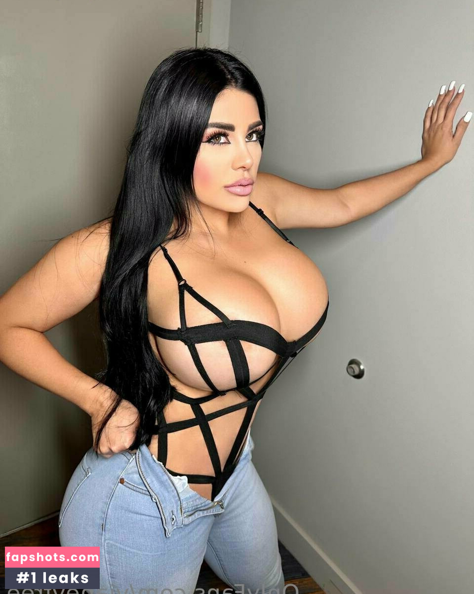 vianeyfree Nude Leaks OnlyFans Photos #31 - LeakJerk