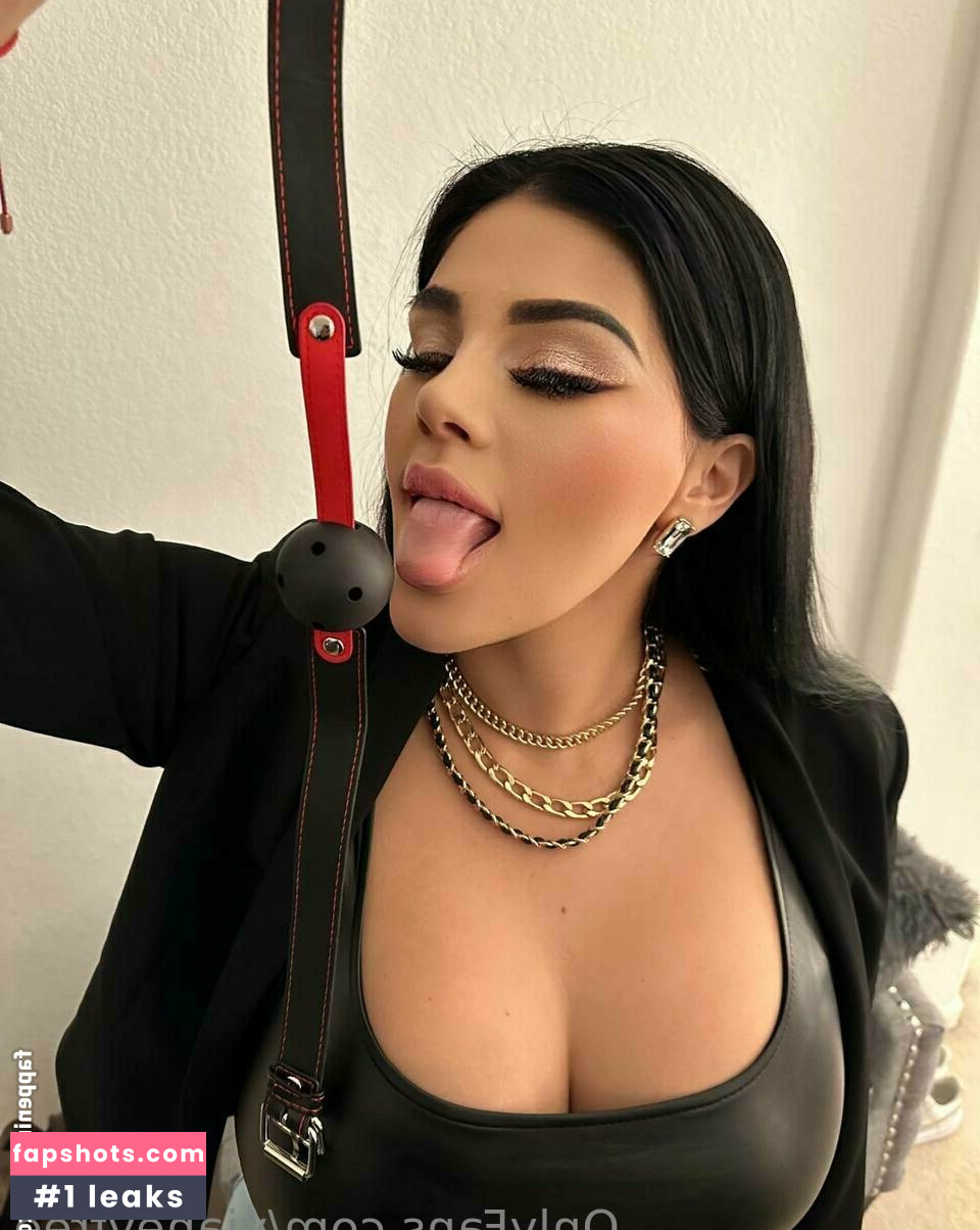 vianeyfree Nude Leaks OnlyFans Photos #36 - LeakJerk