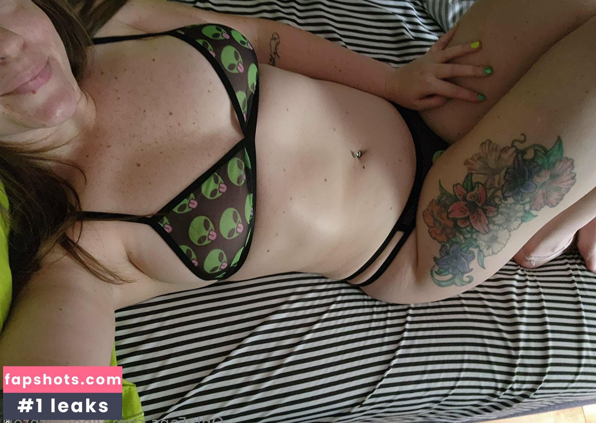 vibeswithtori gallery photo #10