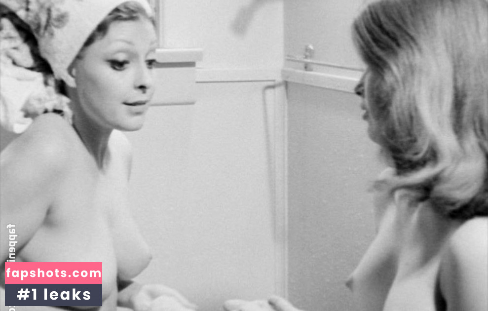 Vicki Carbe Nude Leaks OnlyFans Photos #6 - Fapshots