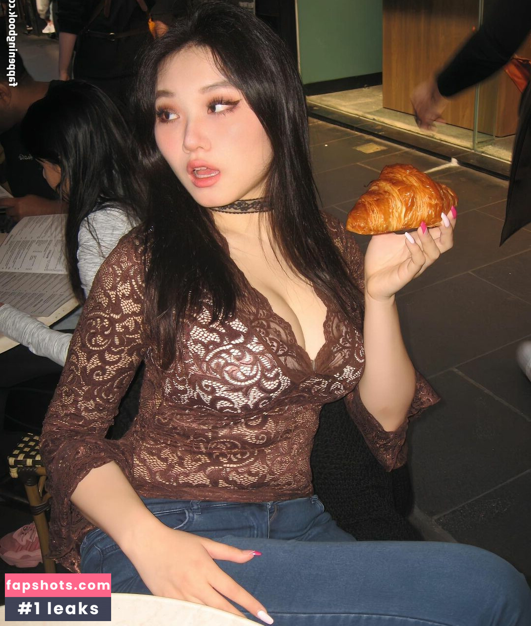 Vicki Mranrr gallery photo #12