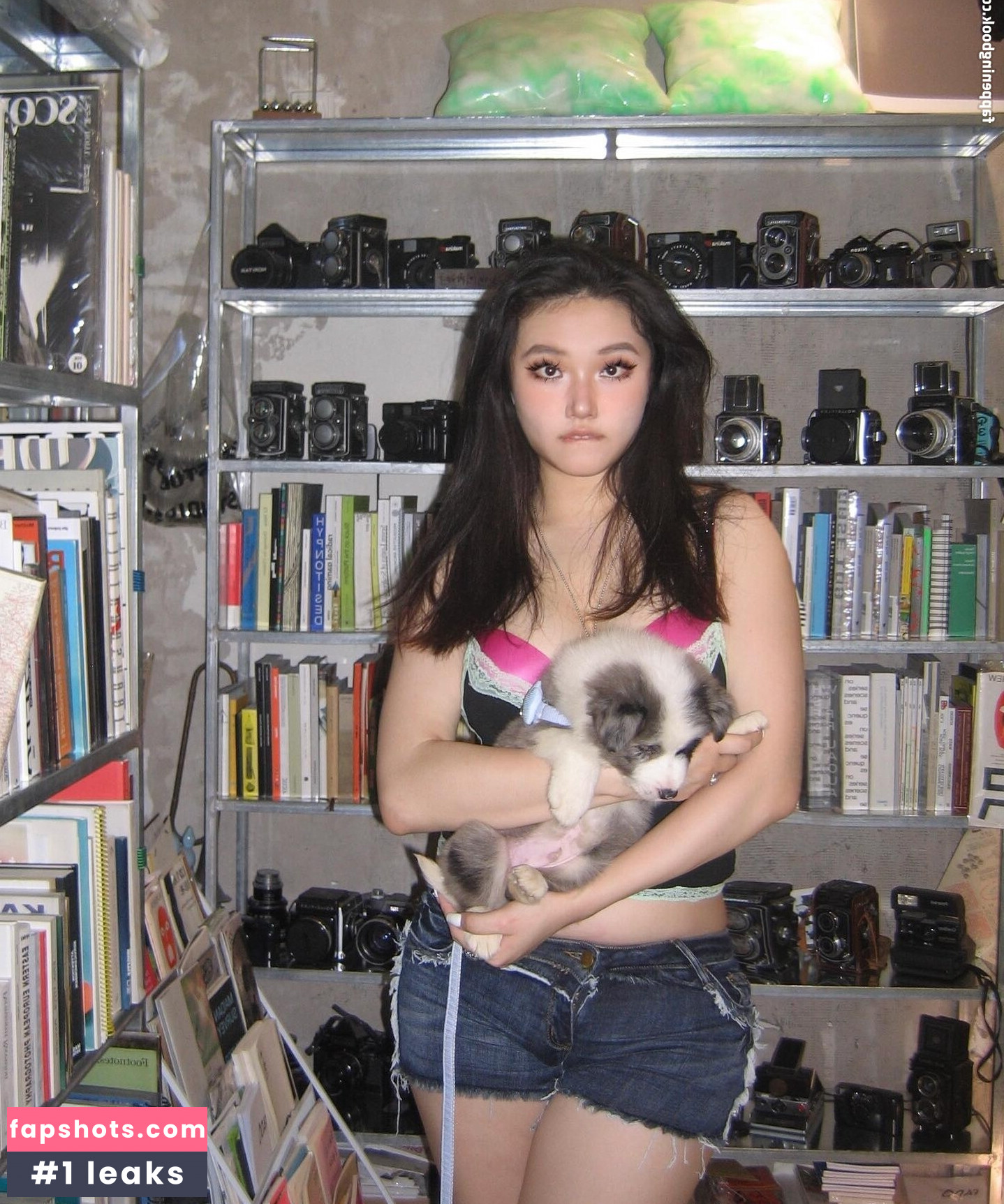 Vicki Mranrr gallery photo #29