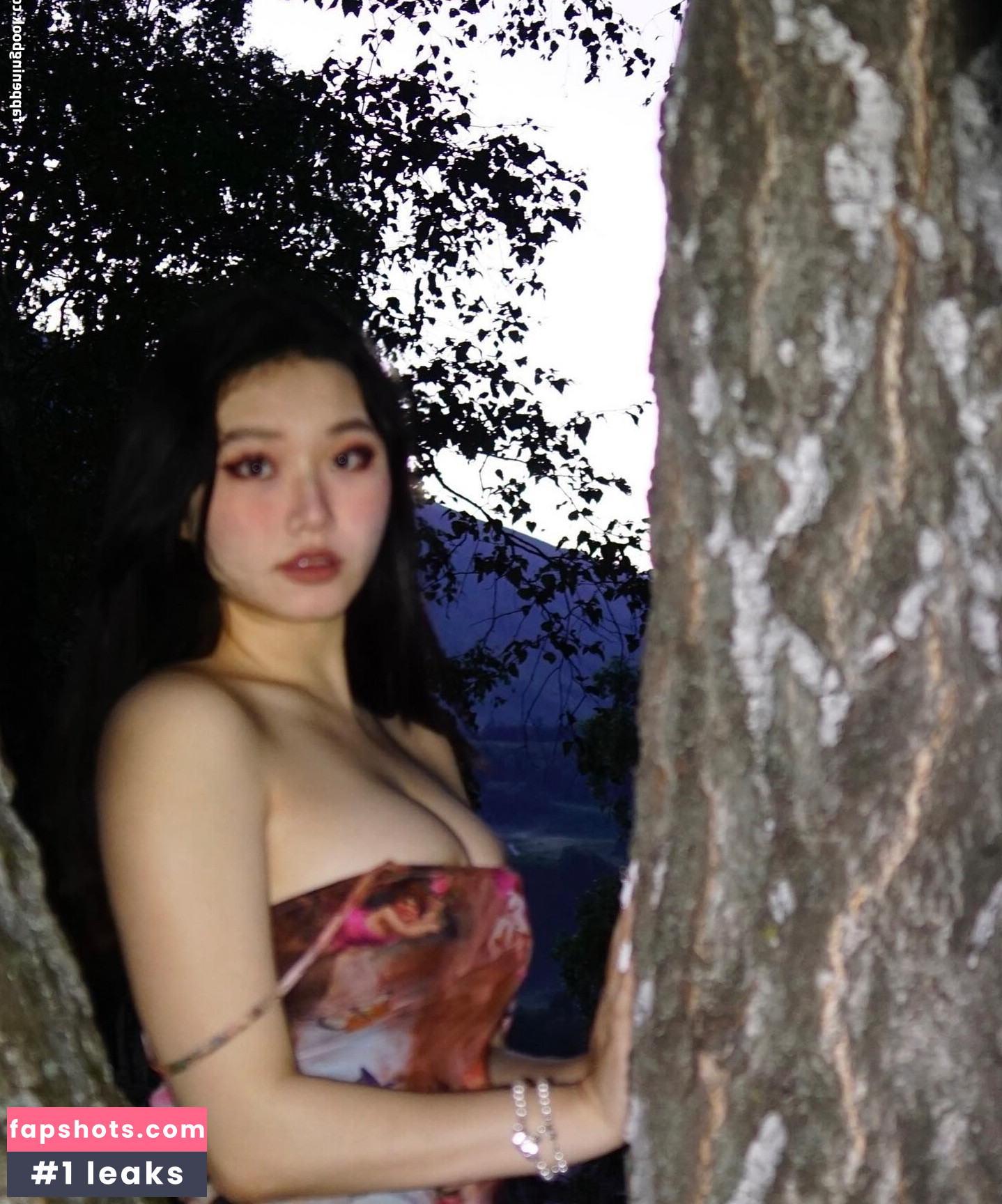 Vicki Mranrr gallery photo #42