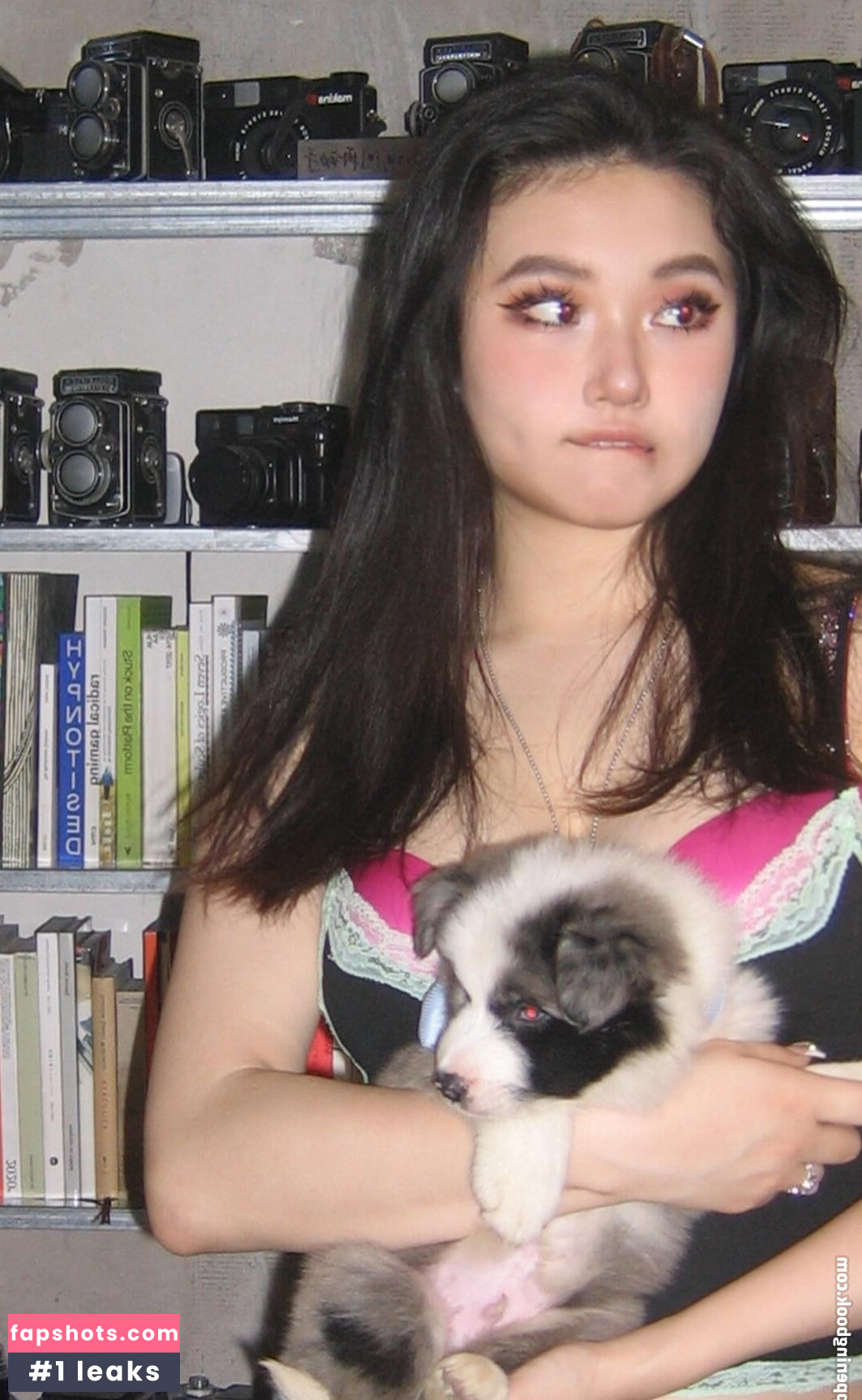 Vicki Mranrr gallery photo #44