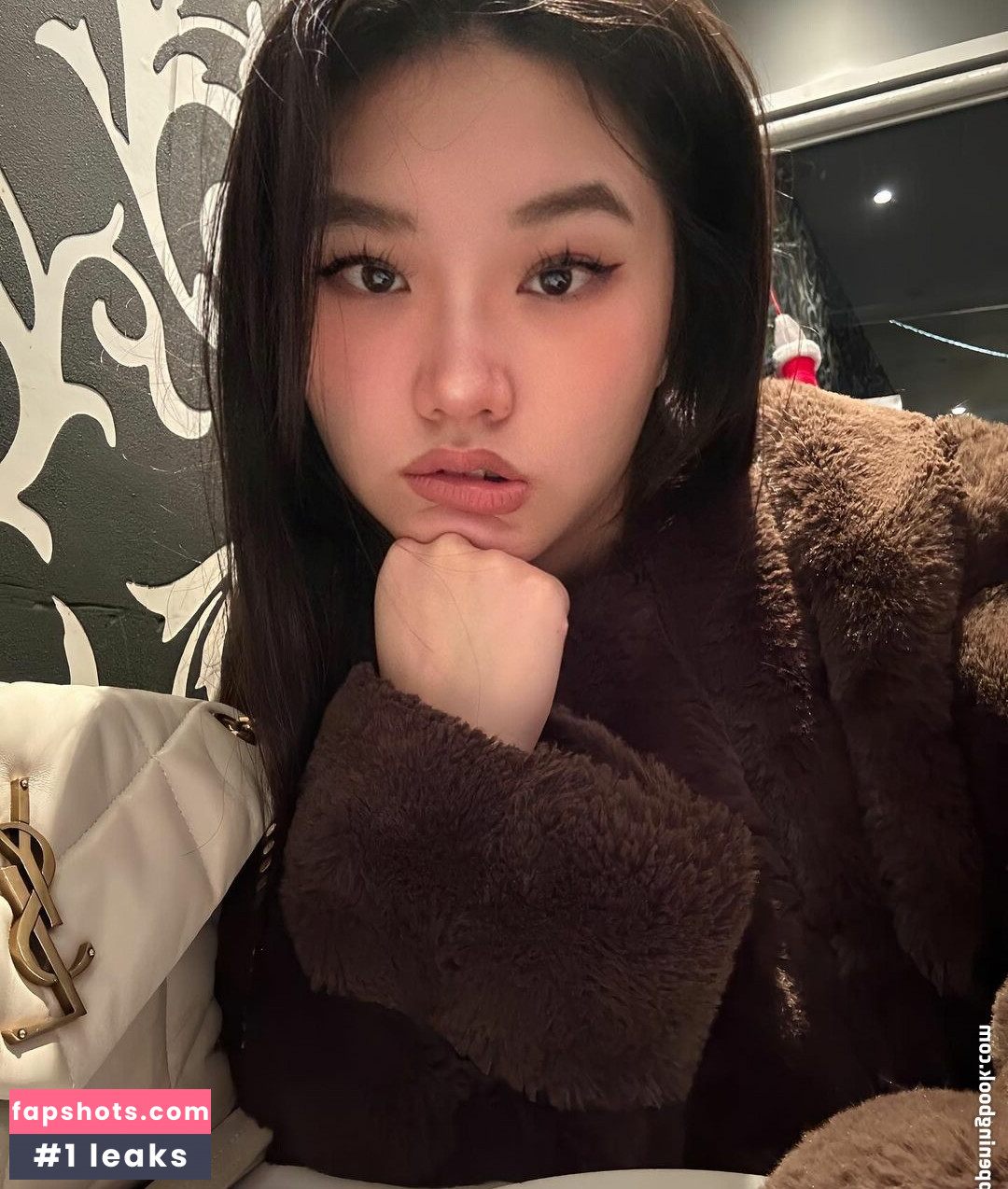 Vicki Mranrr gallery photo #46