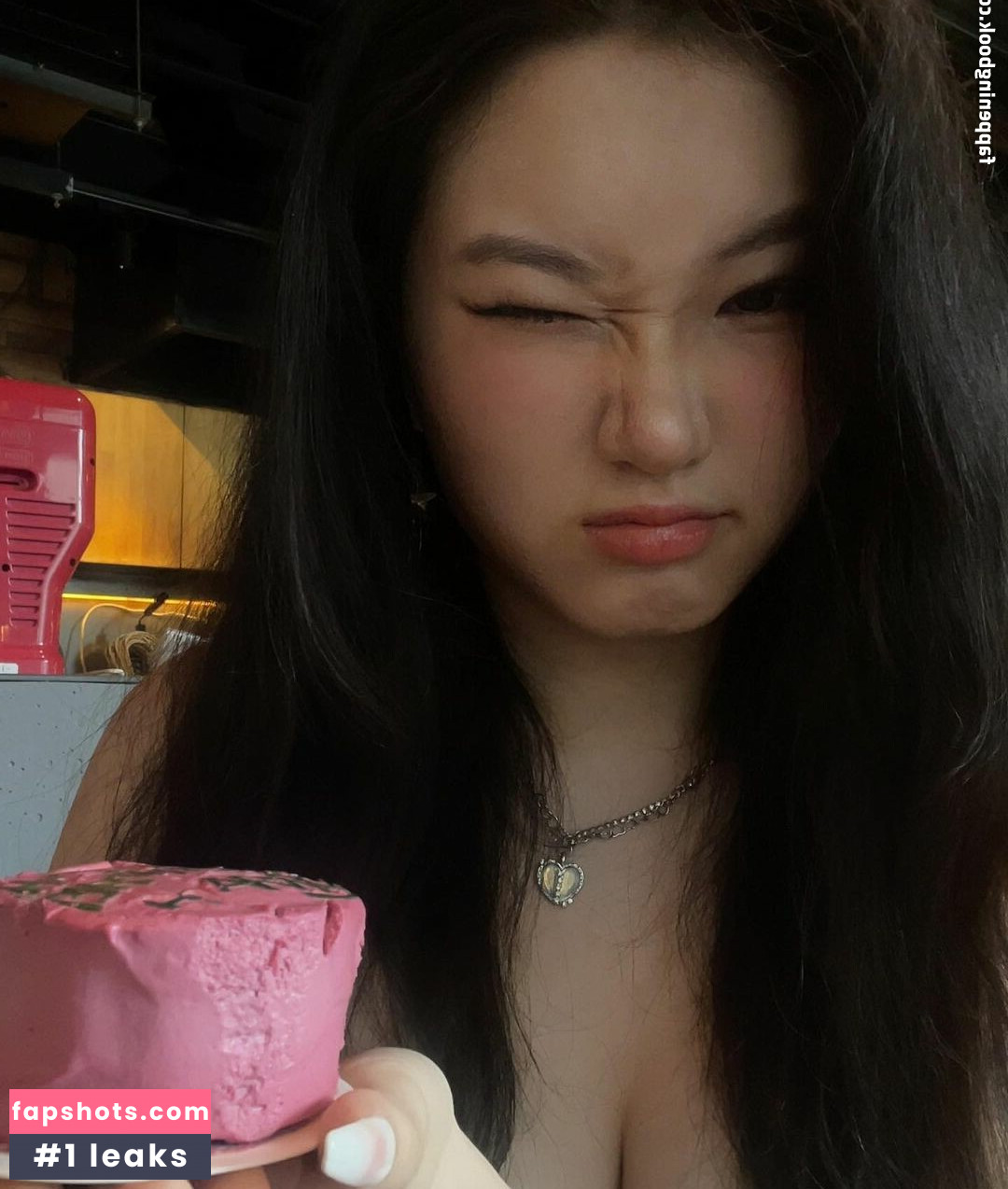 Vicki Mranrr gallery photo #48