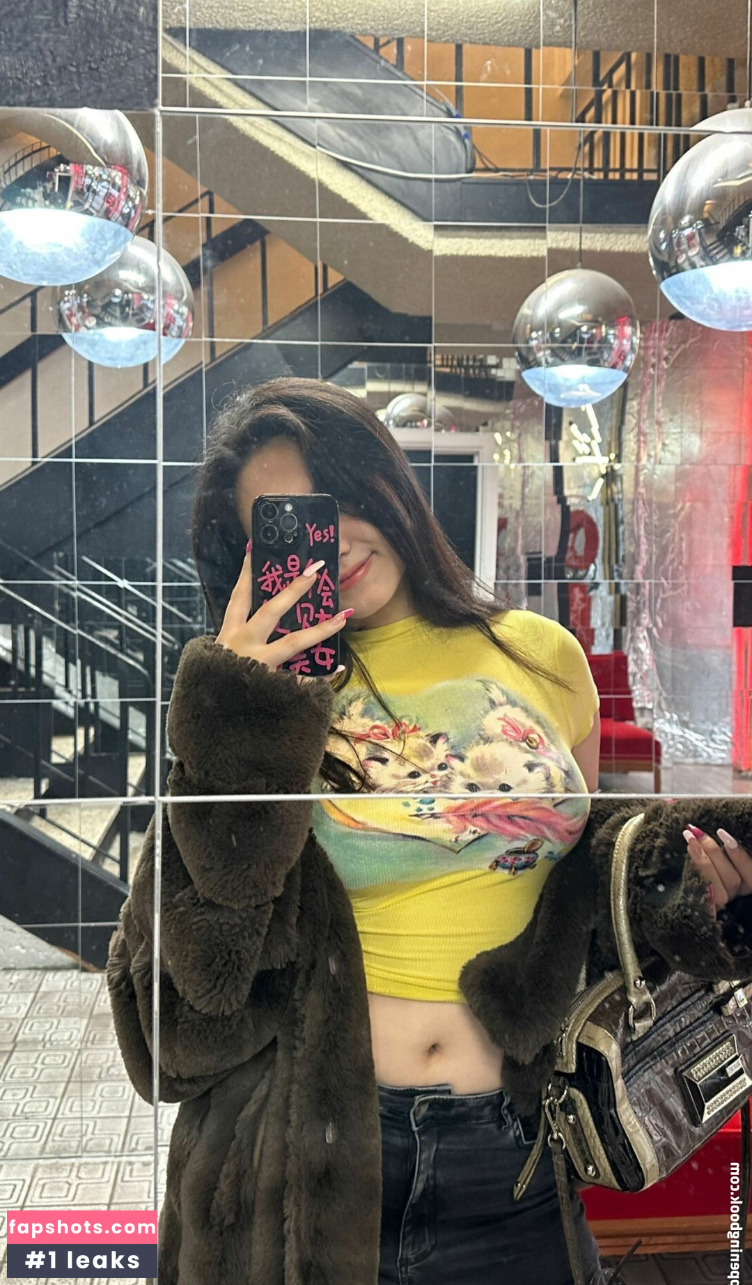 Vicki Mranrr gallery photo #6