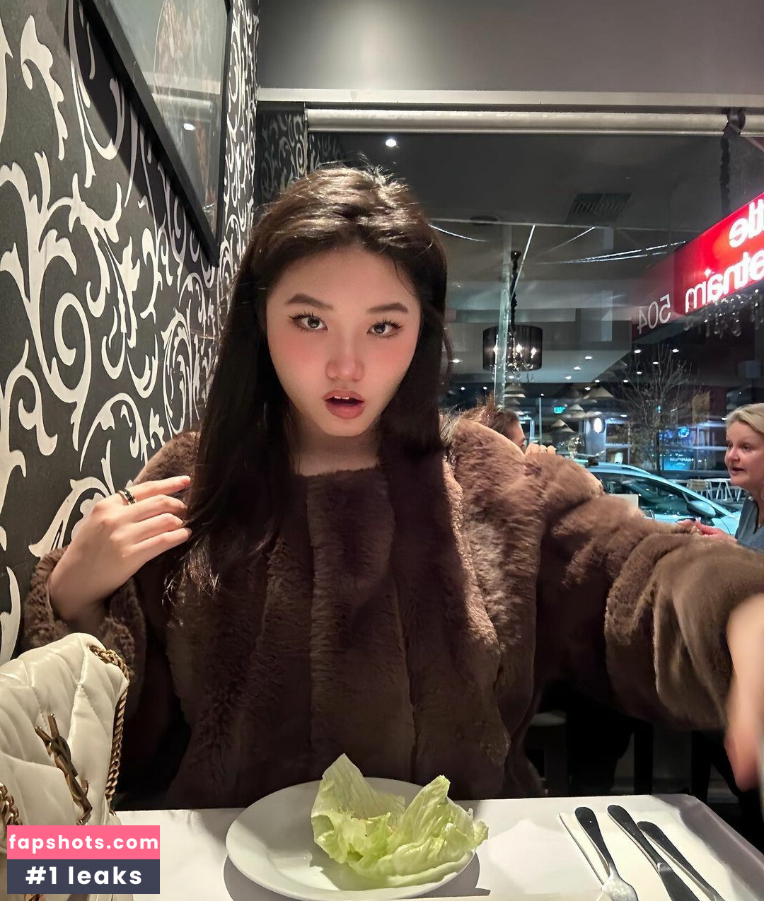 Vicki Mranrr gallery photo #51