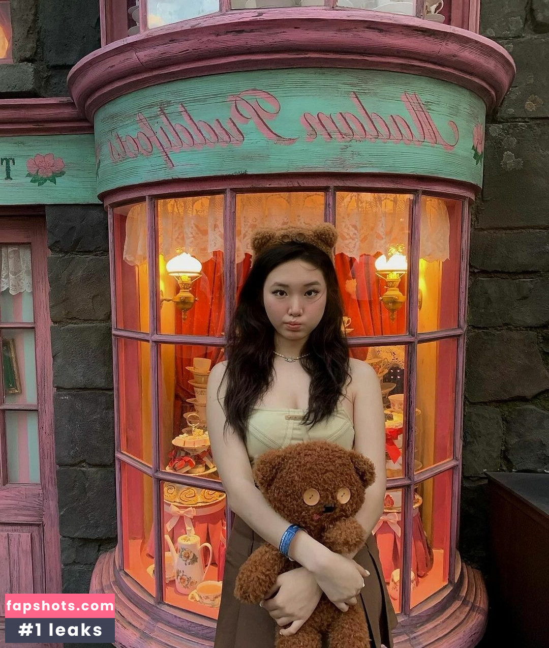 Vicki Mranrr gallery photo #55