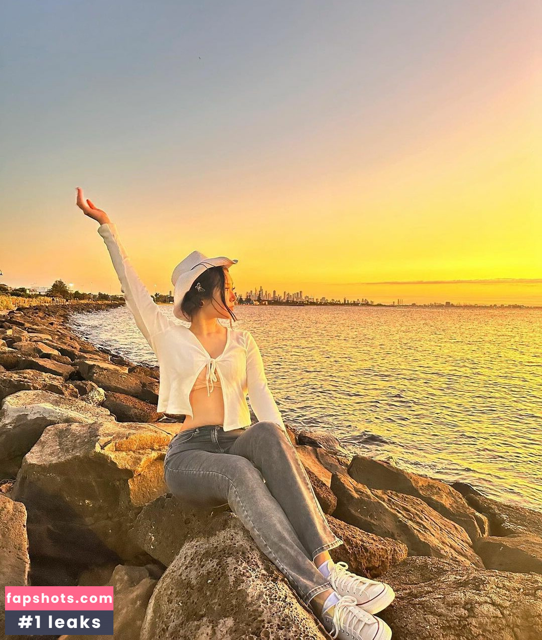 Vicki Mranrr gallery photo #56