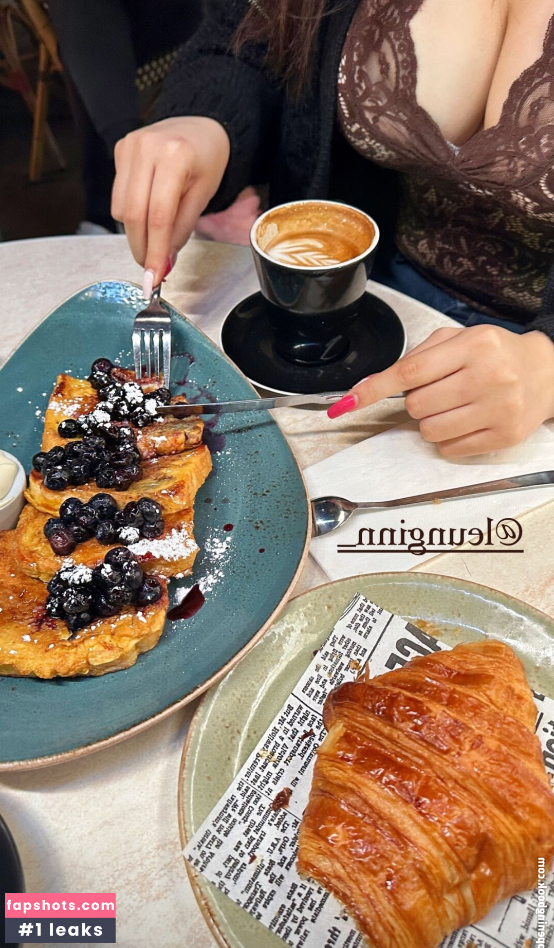 Vicki Mranrr gallery photo #9