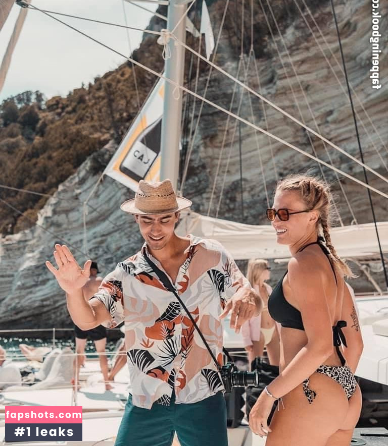 Vicky Todorova gallery photo #3