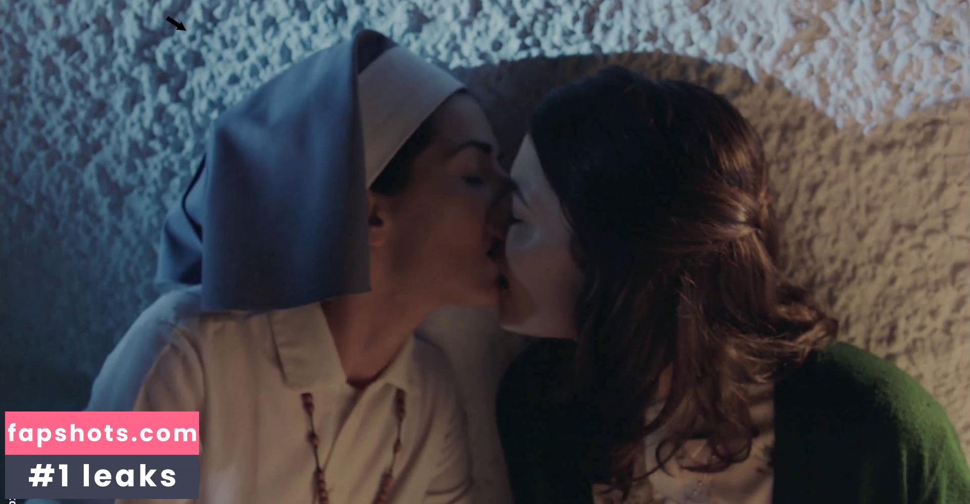 Victoria Almeida gallery photo #15