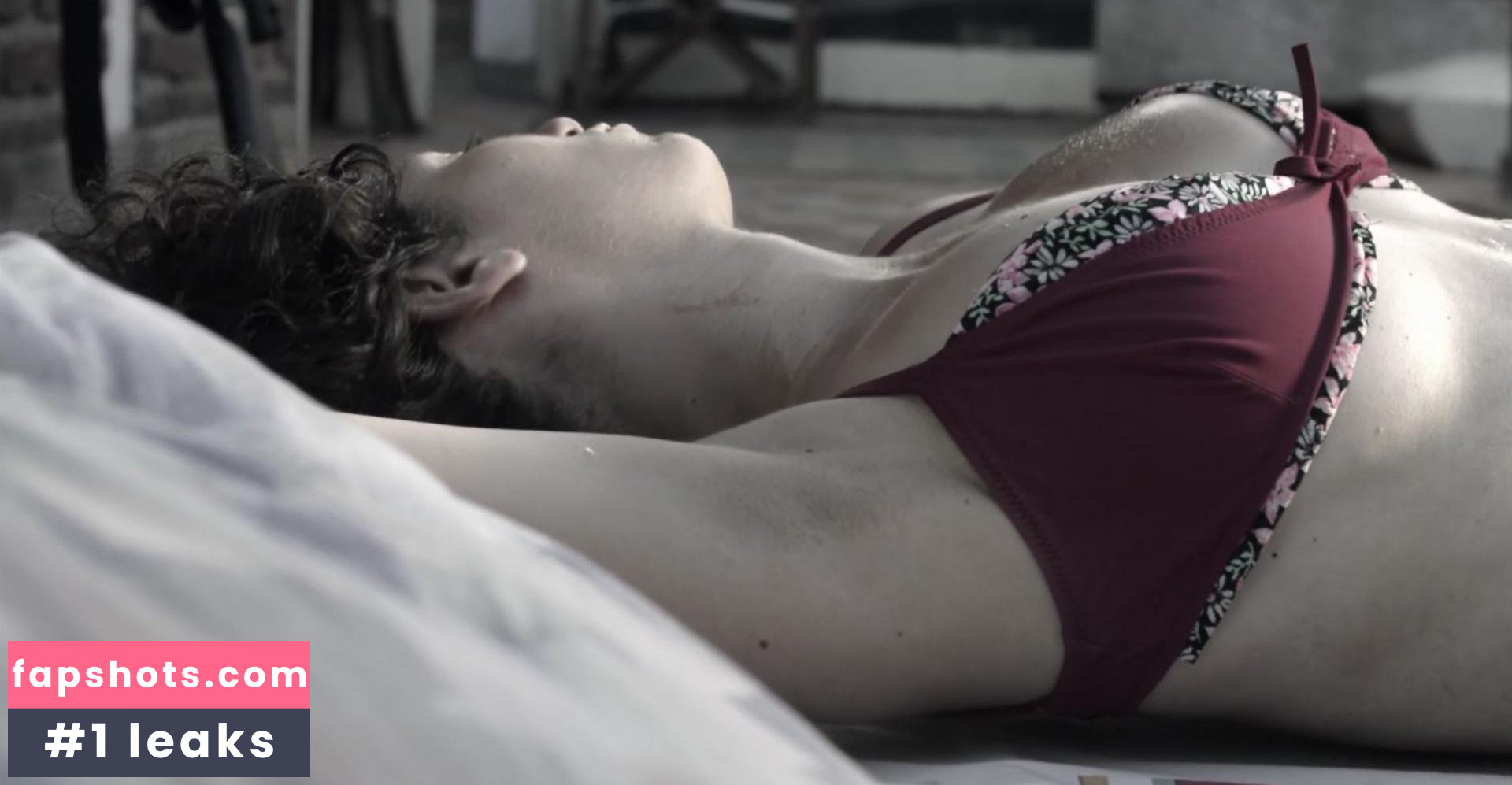 Victoria Almeida gallery photo #8