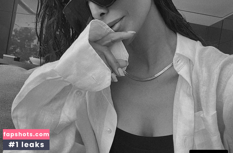 Victoria Barbara gallery photo #3