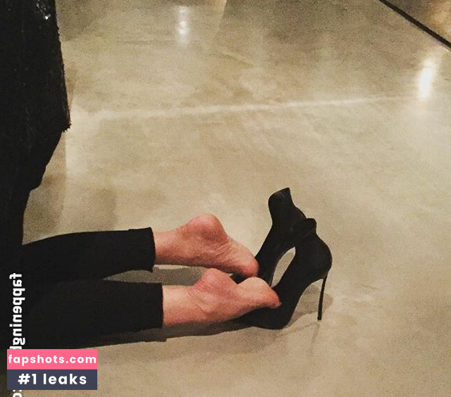 Victoria Beackham Nude Leaks OnlyFans Photos #13 - LeakJerk