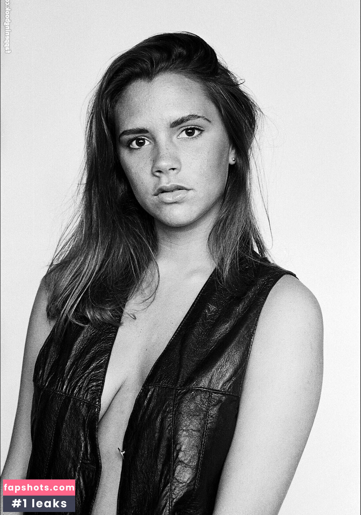 Victoria Beackham Nude Leaks OnlyFans Photos #29 - LeakJerk