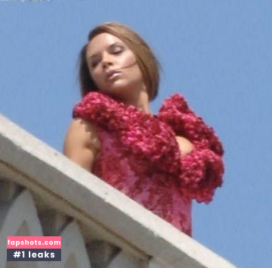 Victoria Beckham gallery photo #149